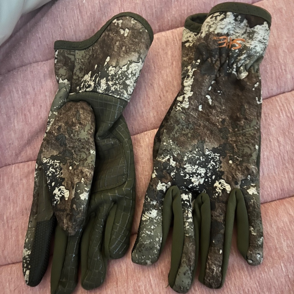 SHE Outdoor Midweight Wind-Resistant Gloves (Medium)